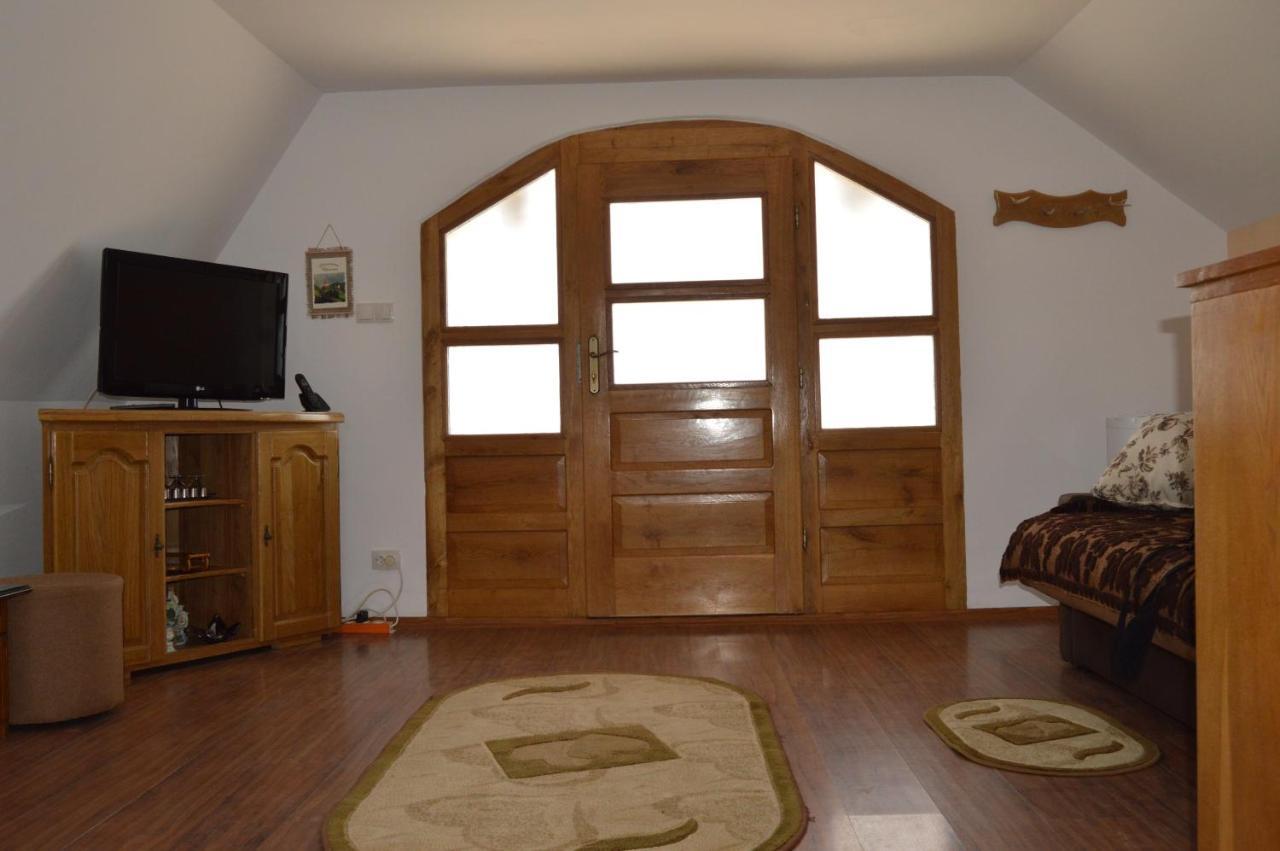 Casa Vlasea Albesti Sighisoara Bed & Breakfast エクステリア 写真